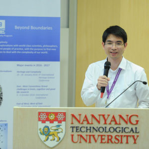 Zheng Jie (School of Computer Engineering, Nanyang Technological University) introduces Tom Kirkwood. 